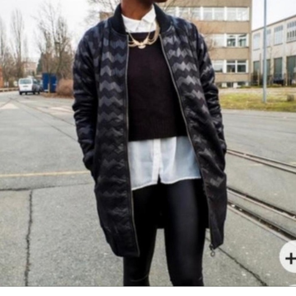 Anthropologie Numph Make An Entrance quilted chevron tonal long jacket medium
